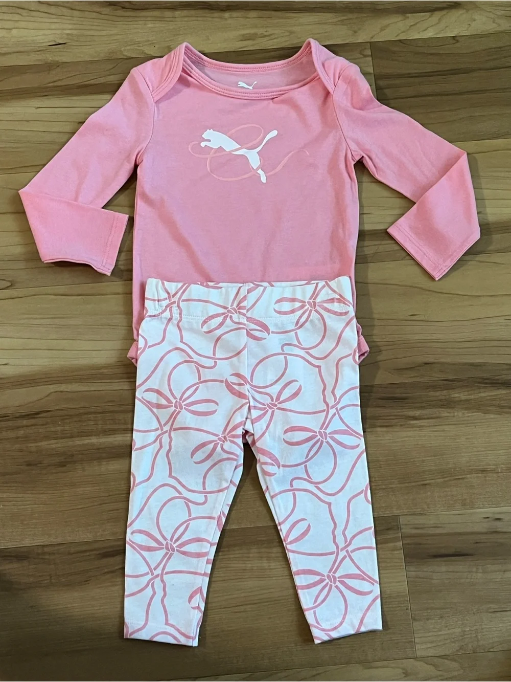 Puma Baby Girls 3-Piece Pink Bodysuit Leggings & Headband Set 12M NWT - Picture 3 of 10